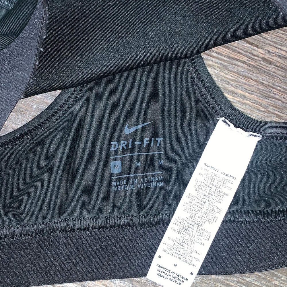 Nike Razorback Sports Bra - Picture 3 of 3